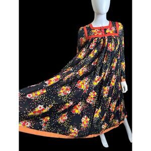 Vintage RARE 70s Jean Varon John Bates Black Floral Dress Boho Babydoll Cotton S